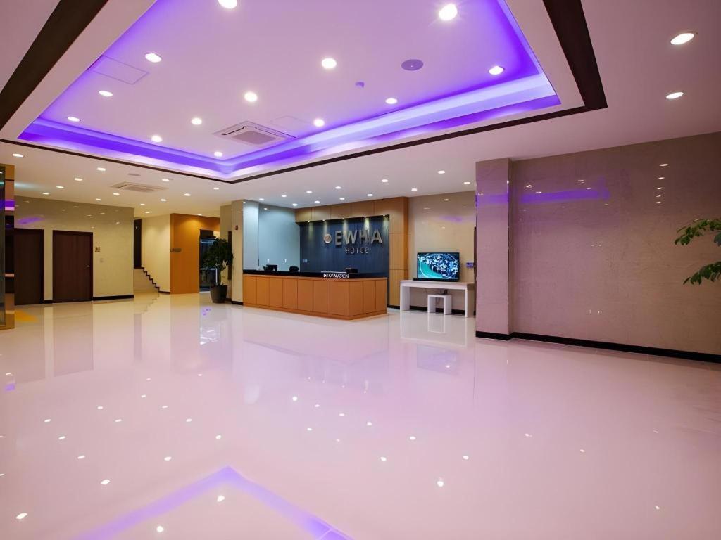 Ewha Hotel Jeju Bagian luar foto