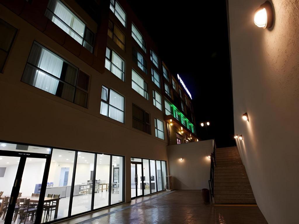 Ewha Hotel Jeju Bagian luar foto