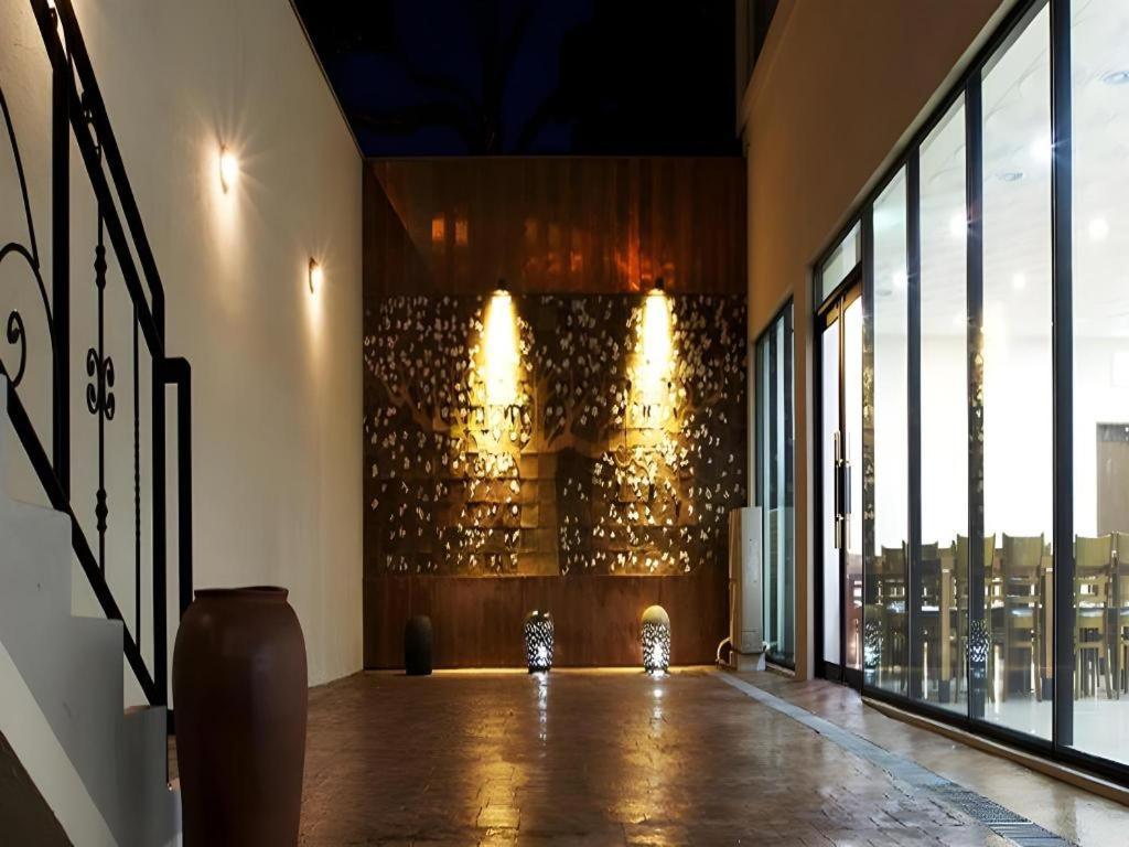 Ewha Hotel Jeju Bagian luar foto