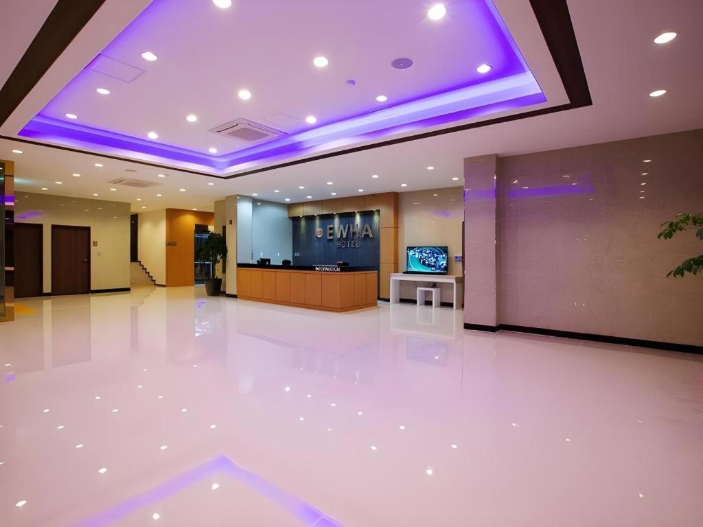 Ewha Hotel Jeju Bagian luar foto